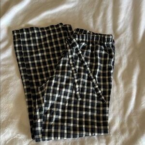 GUC Vineyard Vines Black and White Checkered Pajama PJ Pants